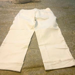 Cute crop jeans , NYDJ 🍀🍀🍀🍀💚